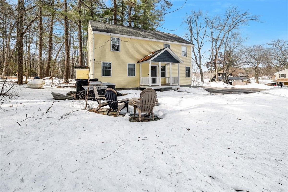 29 Beaver Lake Avenue Derry, NH 03038 - Photo 34 of 43