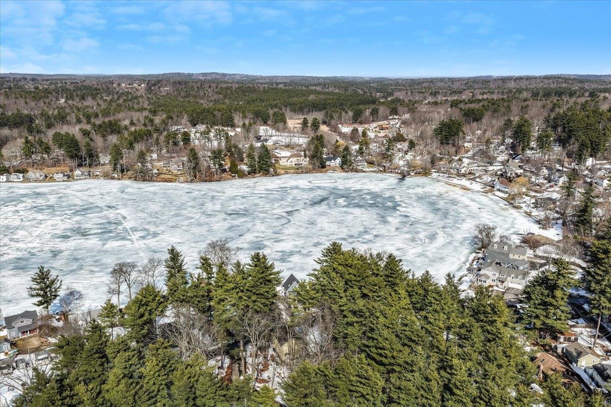 29 Beaver Lake Avenue Derry, NH 03038 - Photo 40 of 43