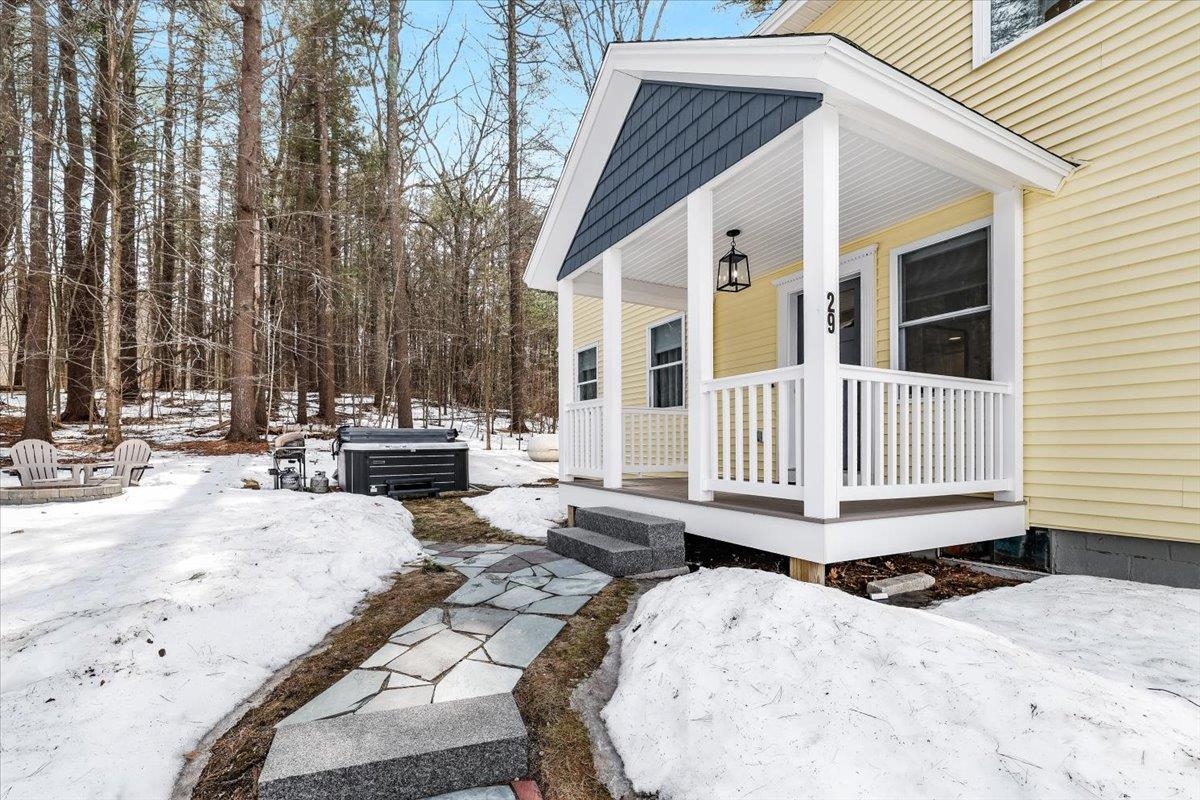 29 Beaver Lake Avenue Derry, NH 03038 - Photo 6 of 43