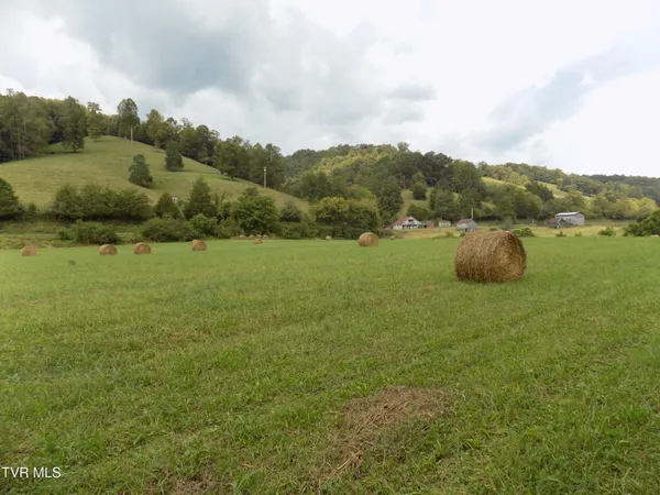 $360,000 | 1118 Tazewell Highway, Sneedville, TN 37869