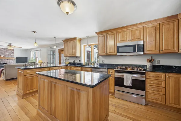 $725,000 | 26 Jonathan Lane, Bow, NH 03304