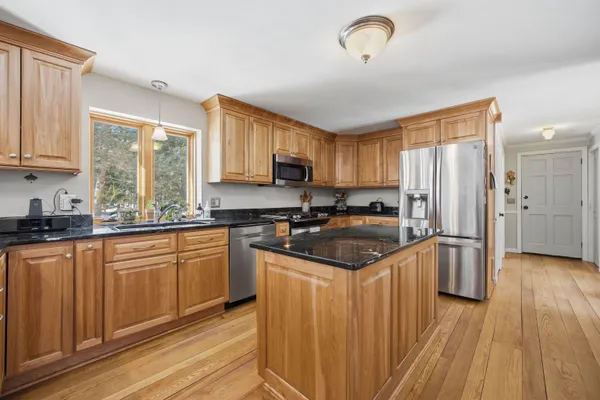 $725,000 | 26 Jonathan Lane, Bow, NH 03304