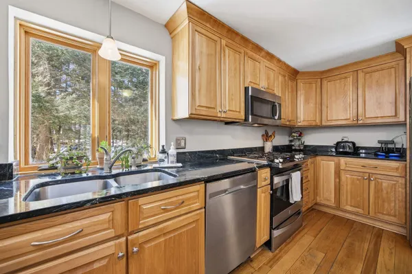 $725,000 | 26 Jonathan Lane, Bow, NH 03304