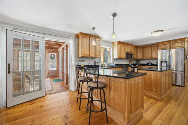 $725,000 | 26 Jonathan Lane, Bow, NH 03304