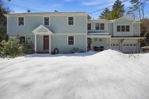 $725,000 | 26 Jonathan Lane, Bow, NH 03304