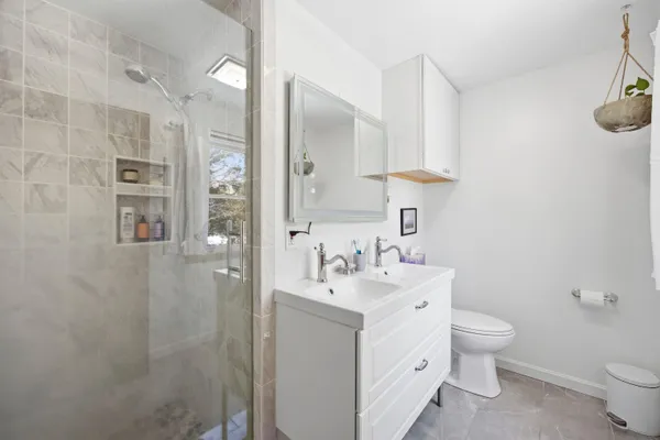 $725,000 | 26 Jonathan Lane, Bow, NH 03304