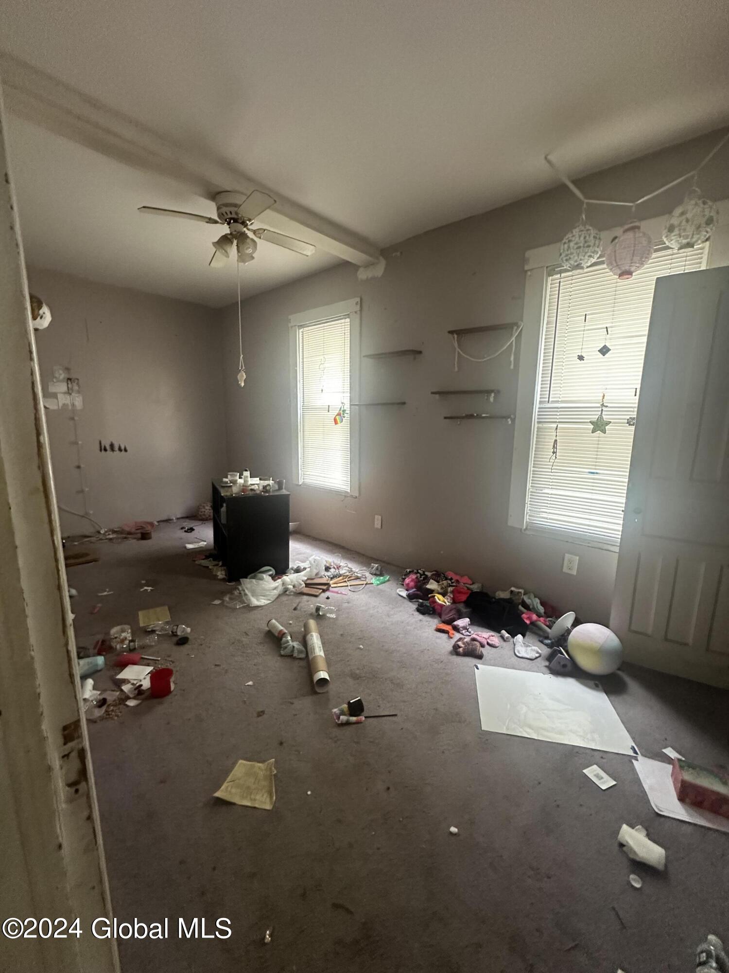 2406 Campbell Avenue Schenectady, NY 12306 - Photo 4 of 20 IMG_8866