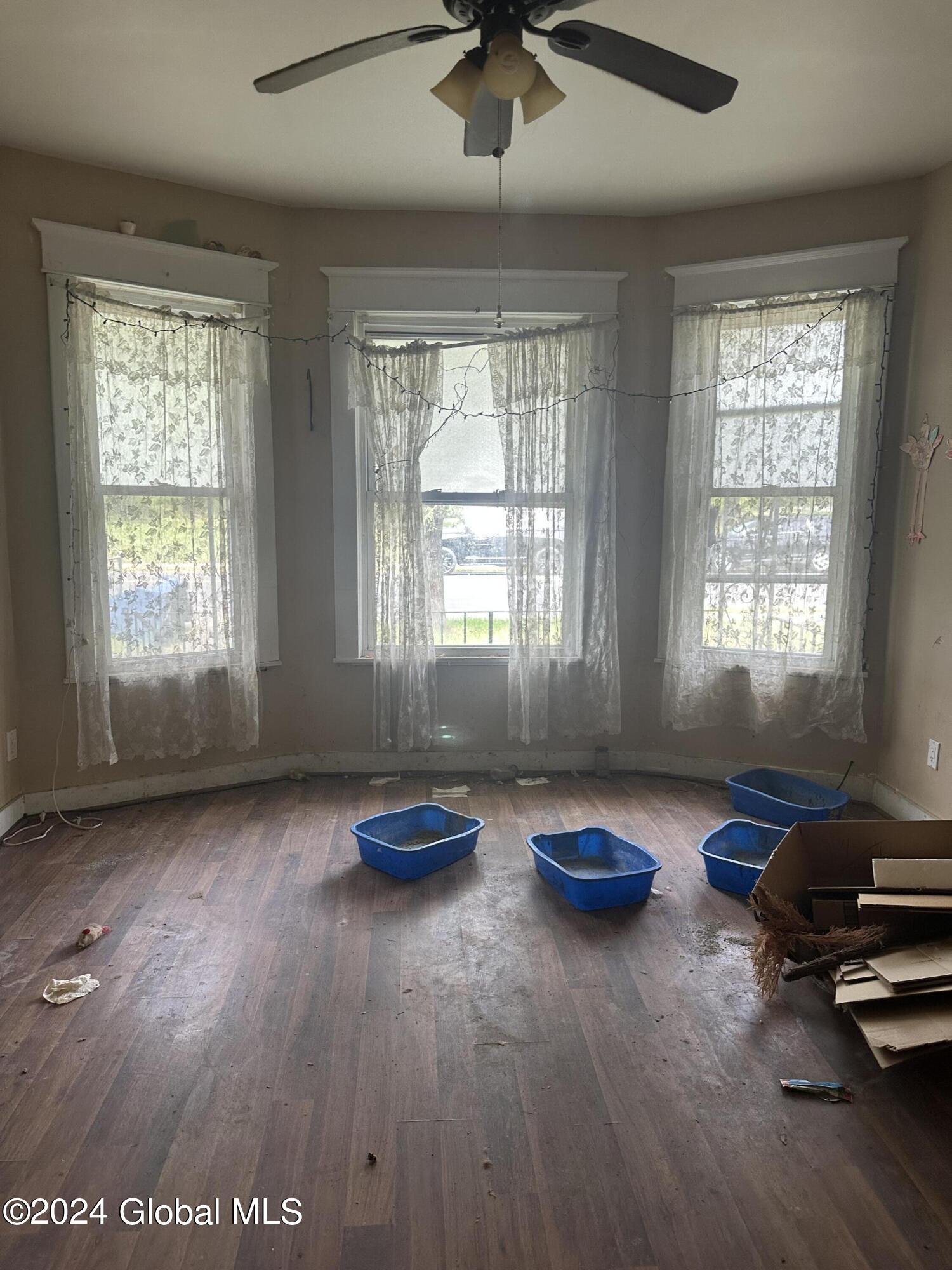 2406 Campbell Avenue Schenectady, NY 12306 - Photo 7 of 20 IMG_8861