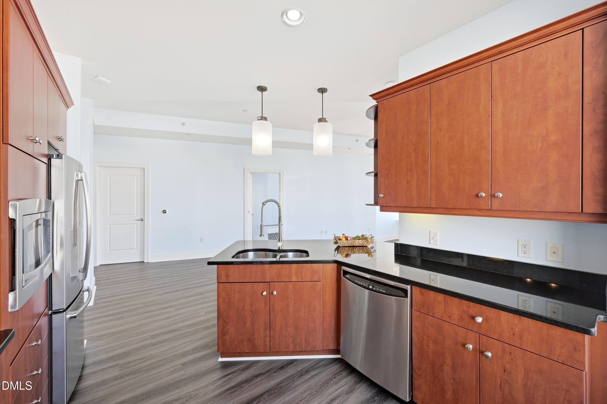 400 West North Street, Unit 810 Raleigh, NC 27603 - Photo 13 of 39 Kitchen Facing dining area