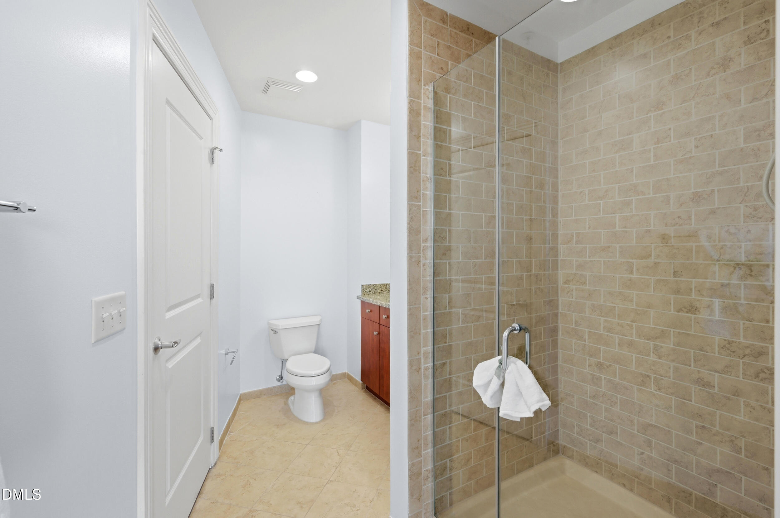 400 West North Street, Unit 810 Raleigh, NC 27603 - Photo 24 of 39 Full bath 2 shower