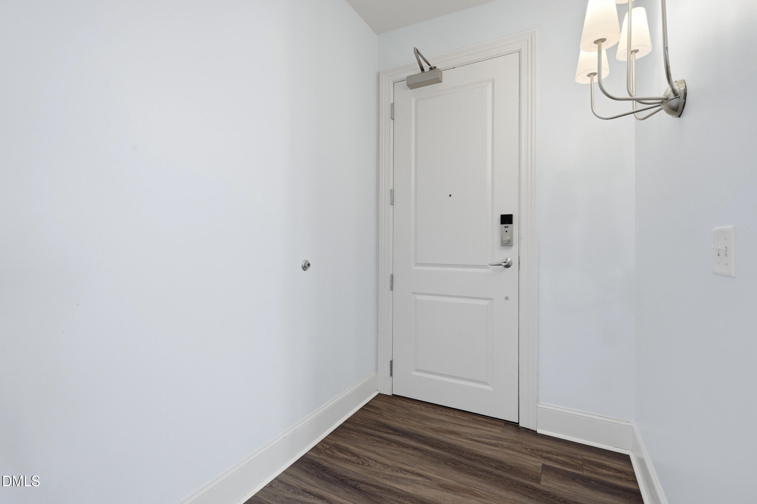 400 West North Street, Unit 810 Raleigh, NC 27603 - Photo 2 of 39 Foyer/Entry