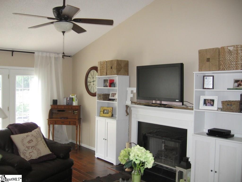 14 Woolridge Way Greer, SC 29650 - Photo 4 of 29 Gallery Image 4