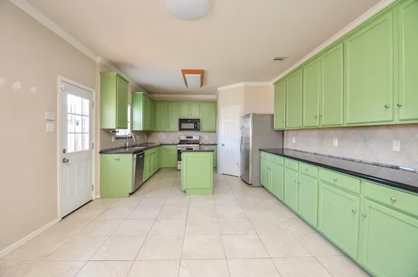 $2,750 | 407 Stream Mill Lane, Katy, TX 77494