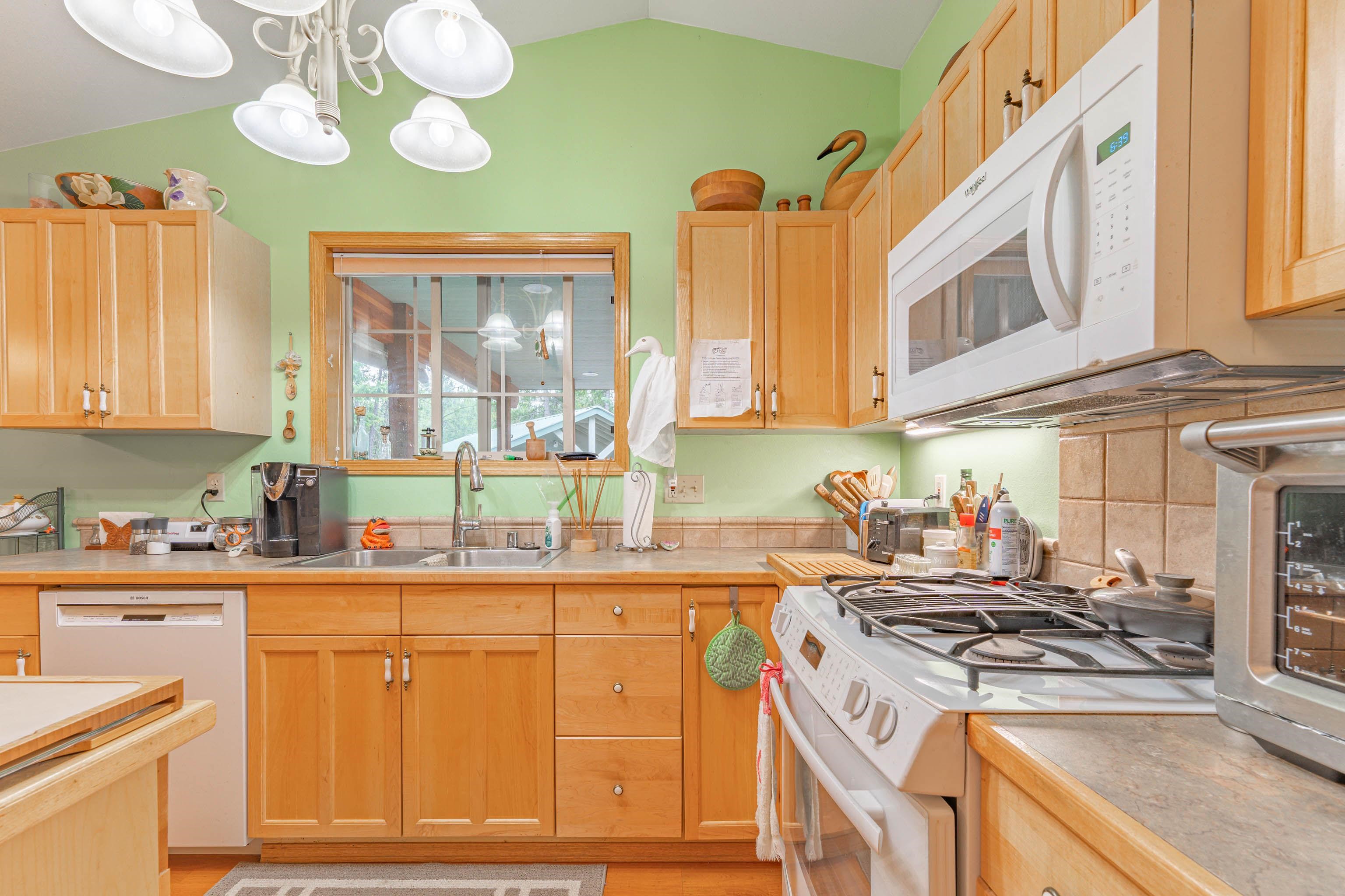 3853 White Pine Road Loon Lake, WA 99148 - Photo 11 of 39