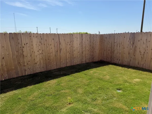 $1,395 | 2011 Bear Grass Rdg Road, Unit B, Temple, TX 76501