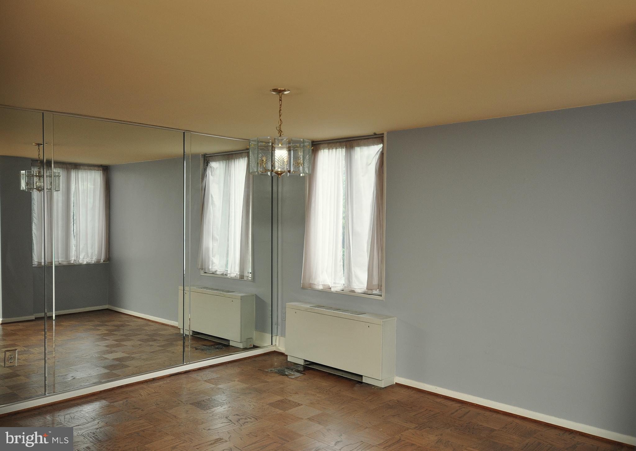 2939 Van Ness Street Northwest, Unit 421 Washington, DC 20008 - Photo 8 of 18 Dining Room