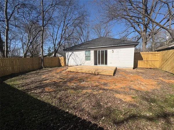 $2,000 | 206 Landers Street, Mineola, TX 75773