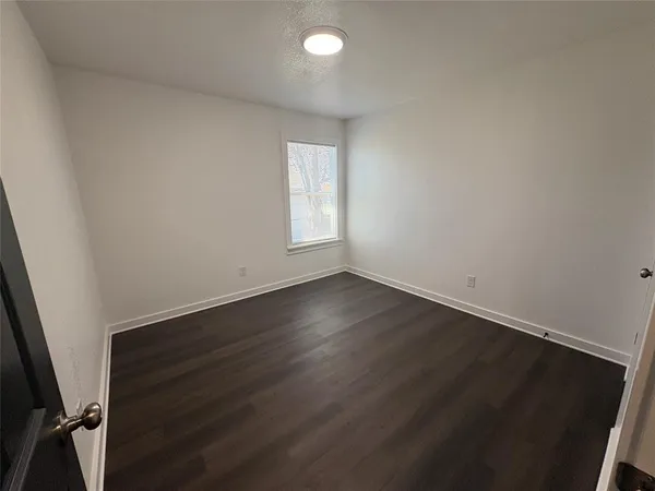 $2,000 | 206 Landers Street, Mineola, TX 75773