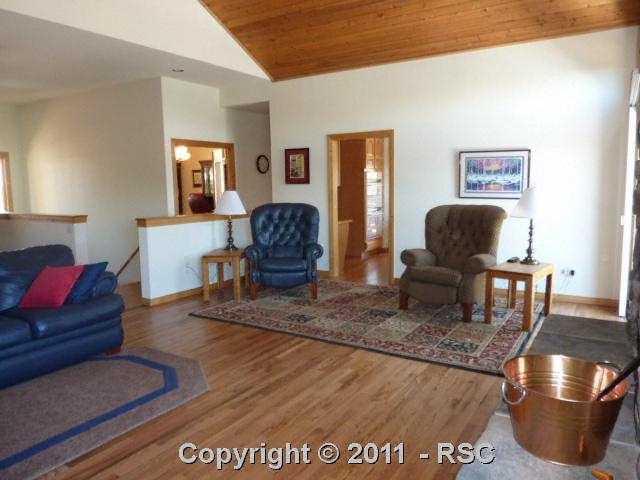 15550 Farrar Road Colorado Springs, CO 80908 - Photo 4 of 16 Gallery Image 4