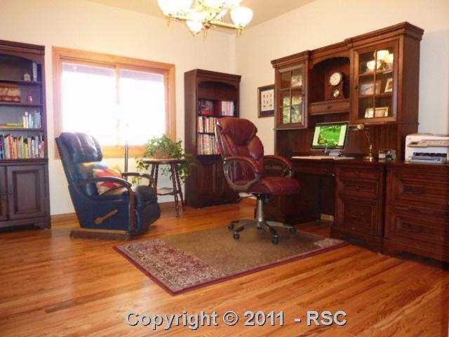 15550 Farrar Road Colorado Springs, CO 80908 - Photo 5 of 16 Gallery Image 5