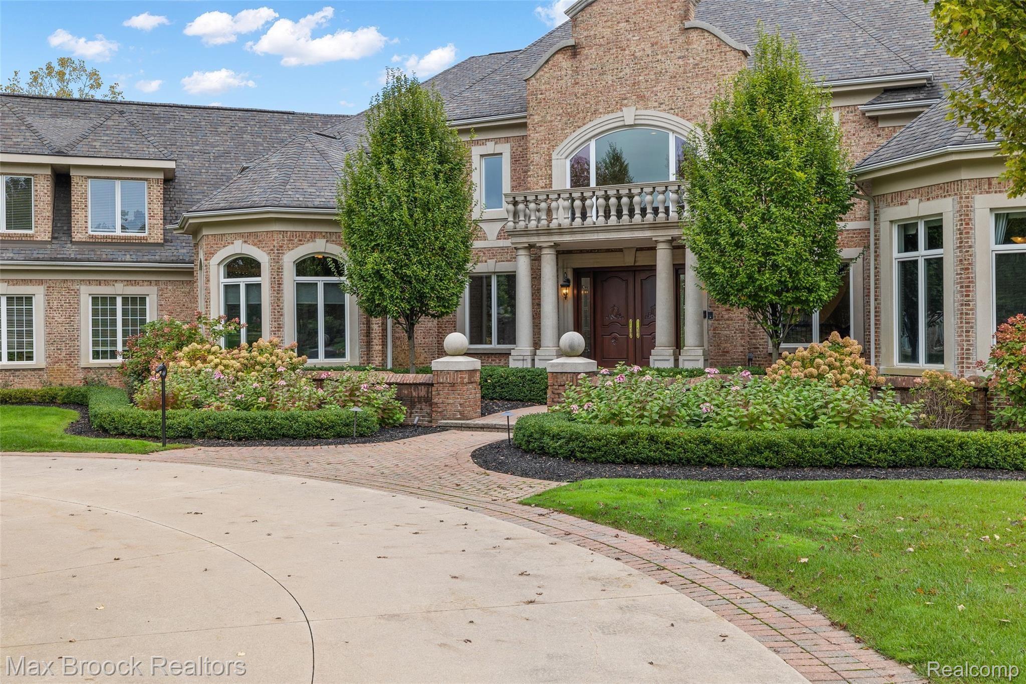 5489 Orchard Ridge Drive Rochester, MI 48306 - Photo 4 of 49 5489 Orchard Ridge Dr MLS-22.jpg