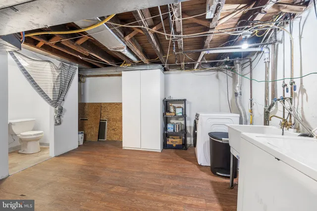 a view of a storage & utility room
