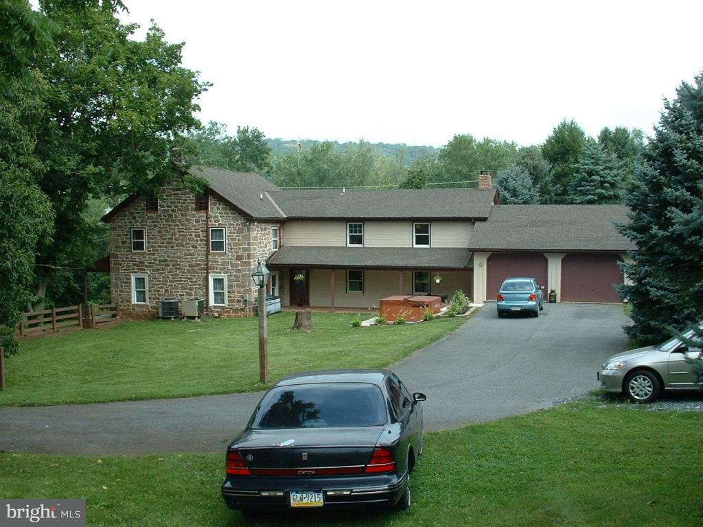 590 Reinholds Road Denver, PA 17517 - Photo 2 of 7