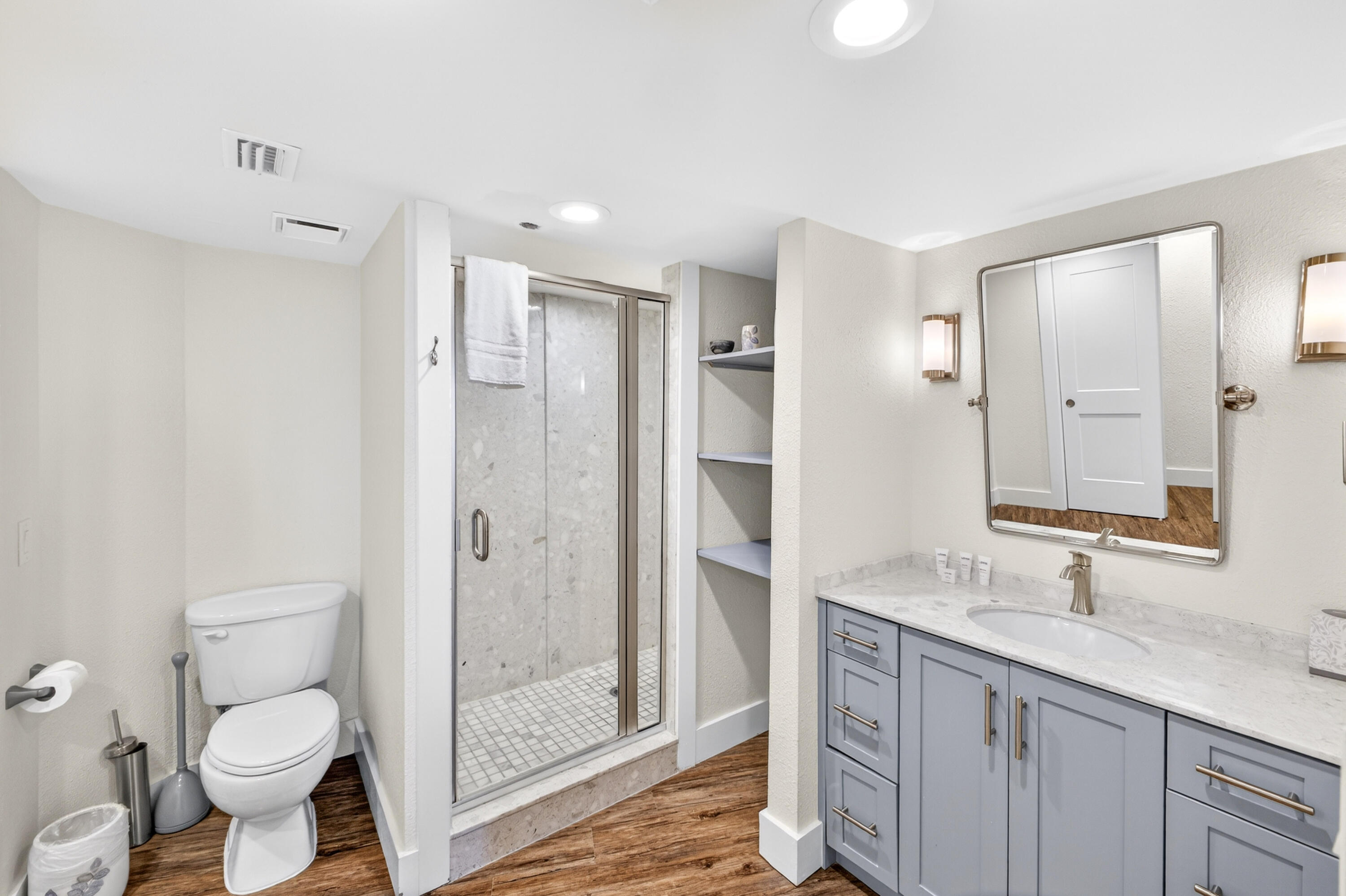 4024 Beachside 1, Unit 4024 Miramar Beach, FL 32550 - Photo 21 of 56 Primary Bathroom