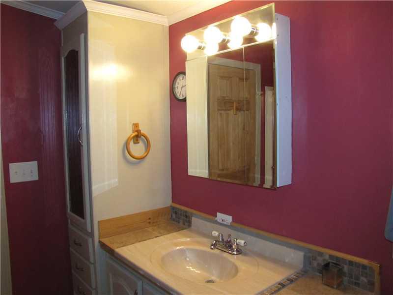653 Nash Road Pittston, ME 04345 - Photo 10 of 19 Master Bath/Spa.