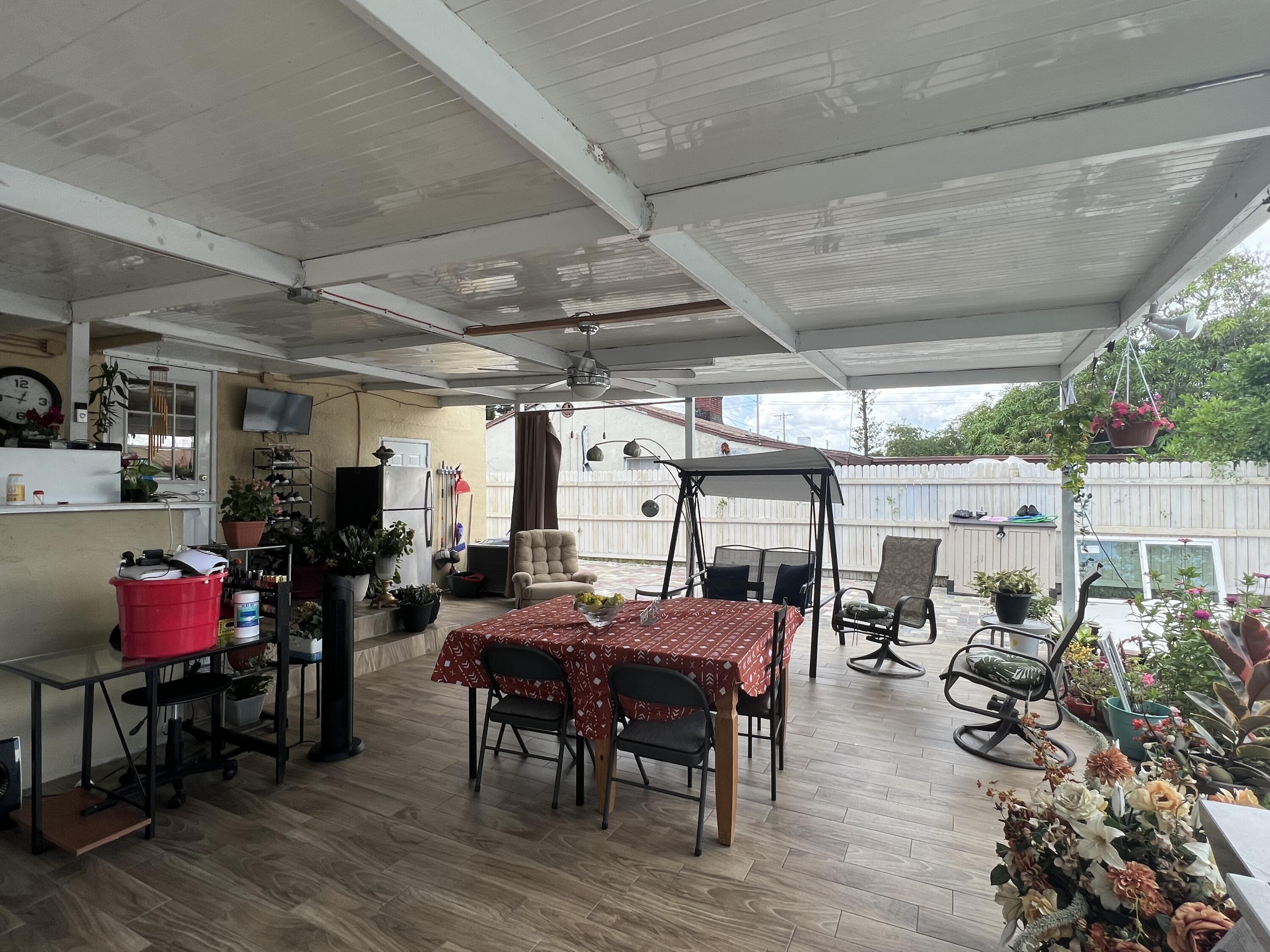 128 West 16th Street Riviera Beach, FL 33404 - Photo 14 of 17 IMG-0296