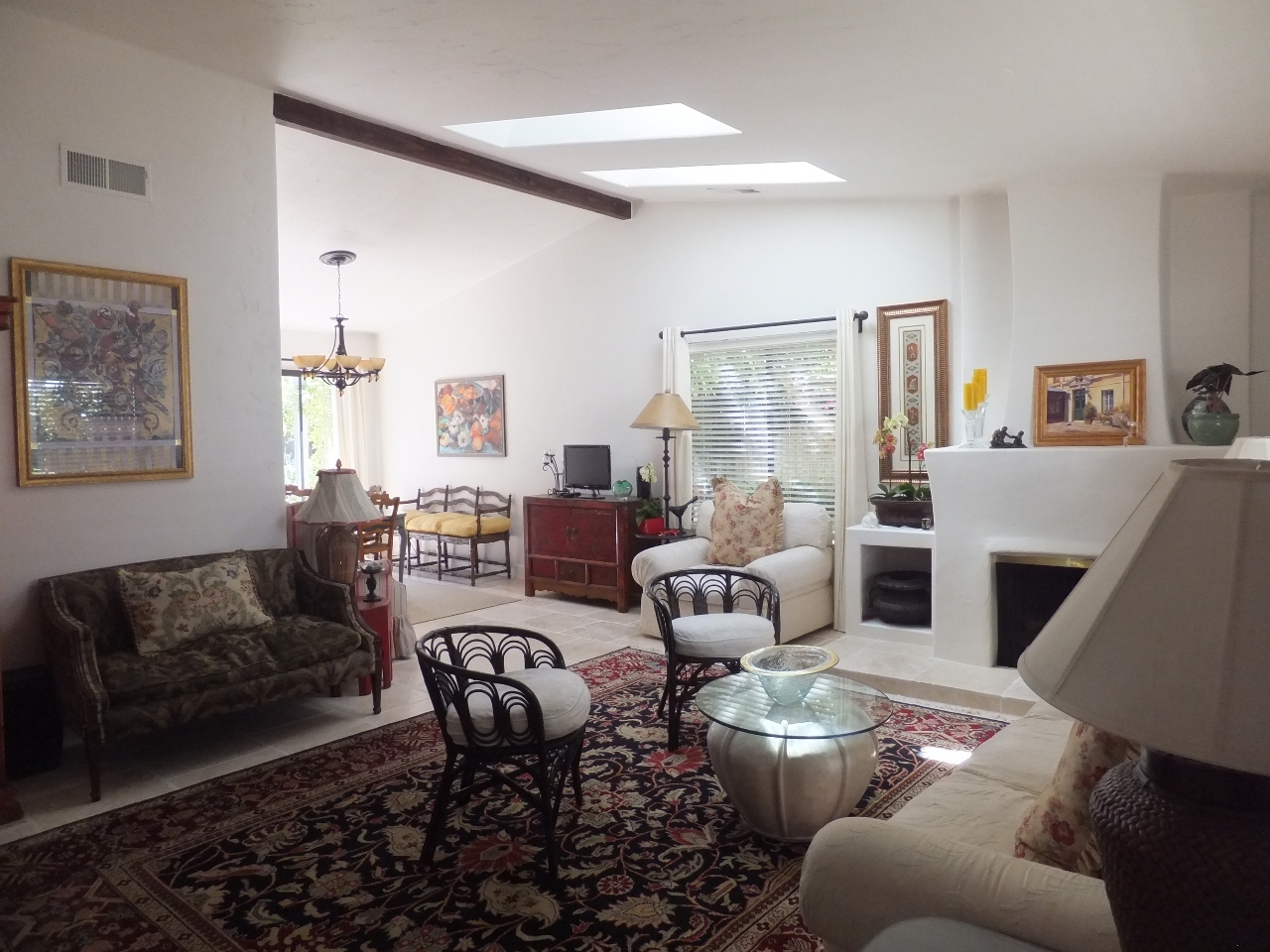 5367 Ogan Road Carpinteria, CA 93013 - Photo 2 of 12 living room