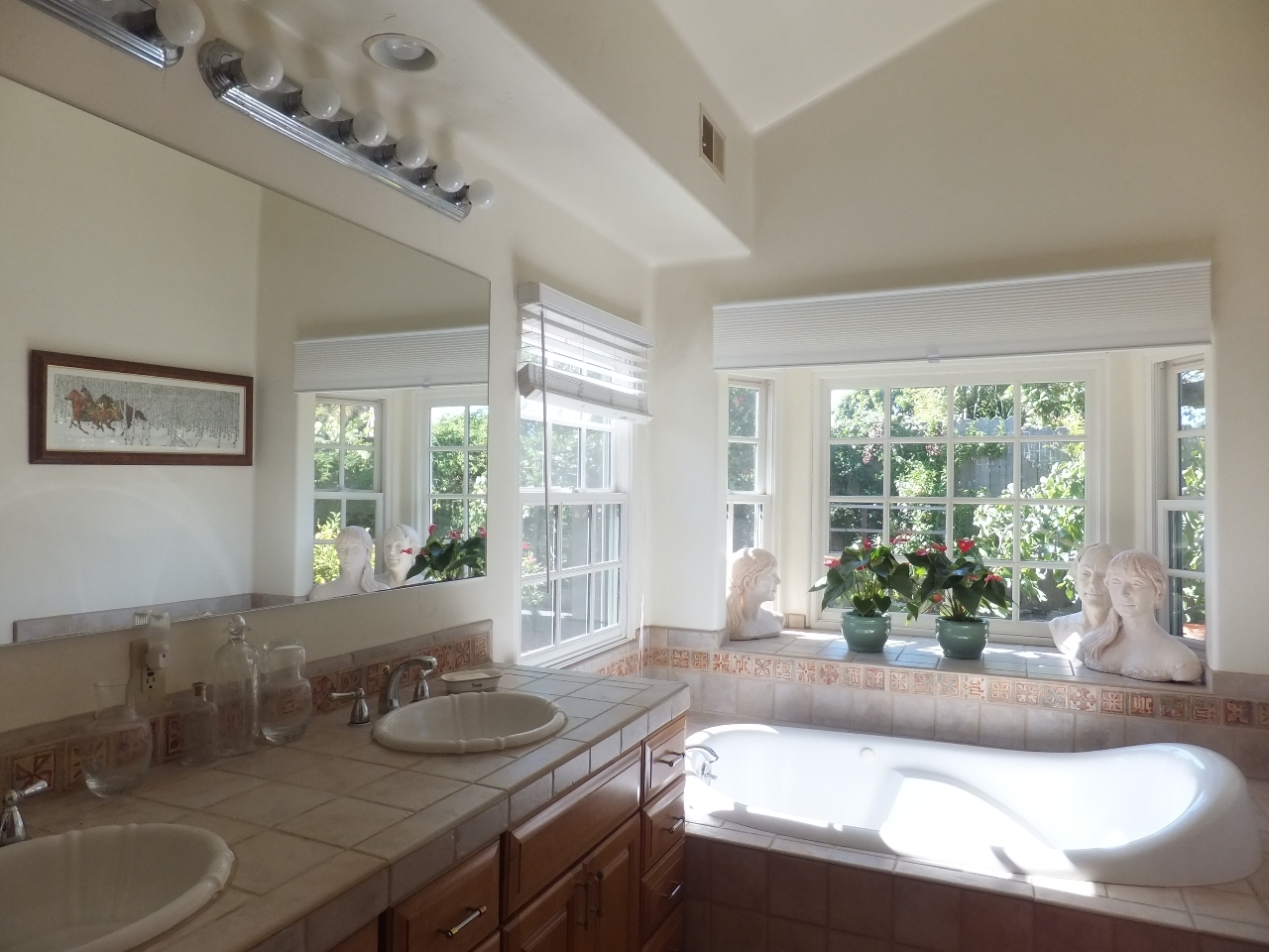 5367 Ogan Road Carpinteria, CA 93013 - Photo 6 of 12 master bathroom