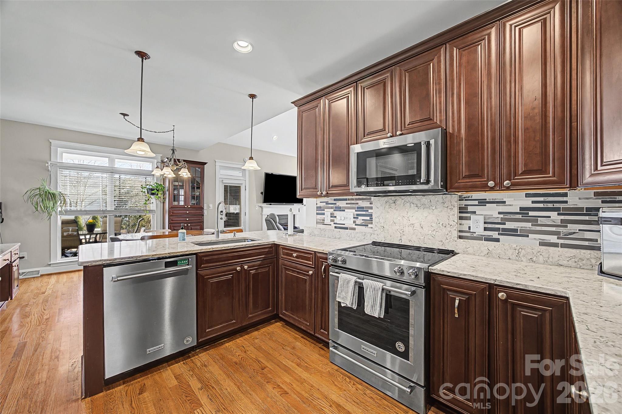 1044 Hunters Run Drive Tega Cay, SC 29708 - Photo 11 of 17