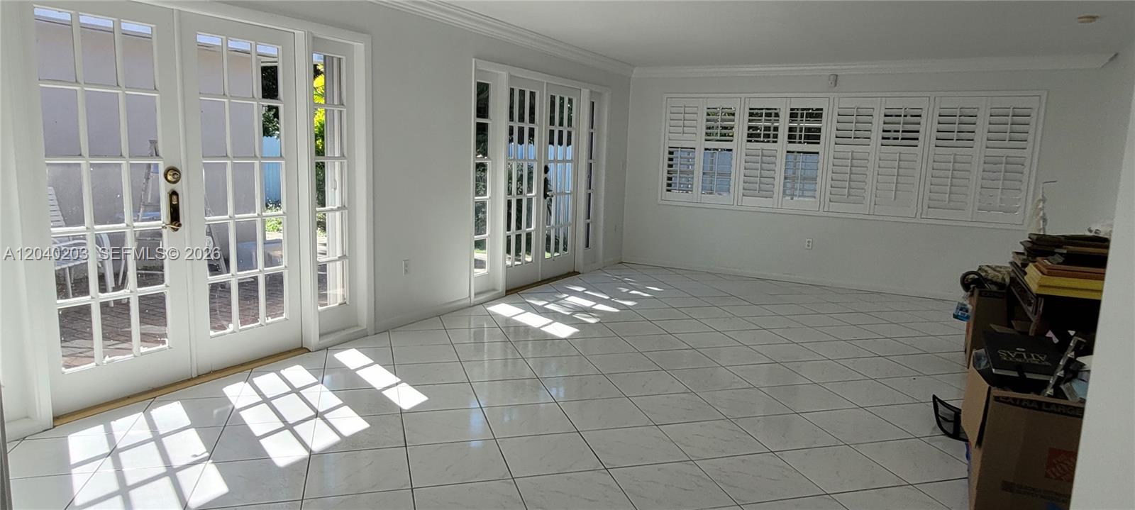 5200 Southwest 89th Place Miami, FL 33165 - Photo 13 of 25