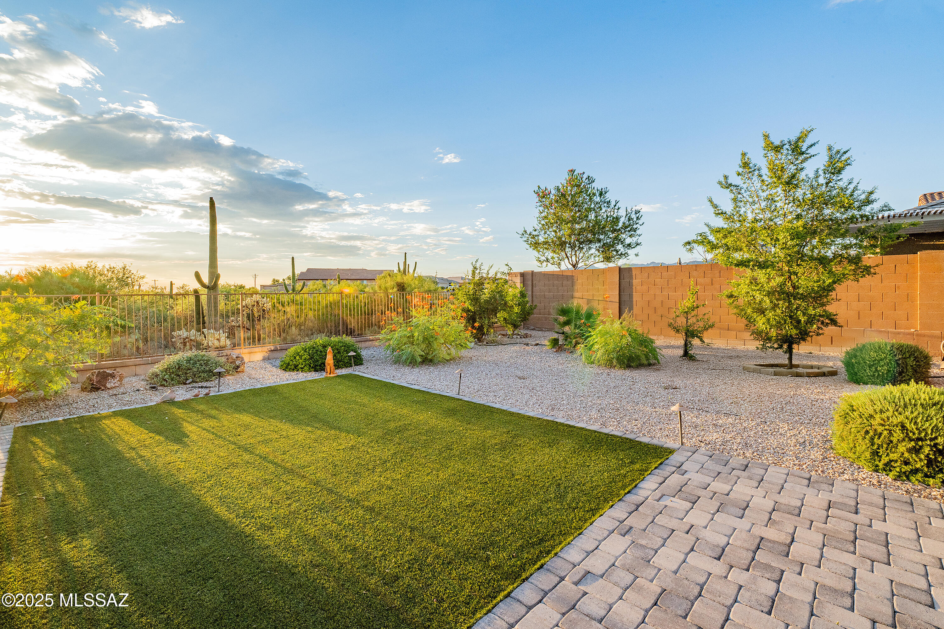 11943 North Raphael Way Marana, AZ 85742 - Photo 32 of 40 Gallery Image 32