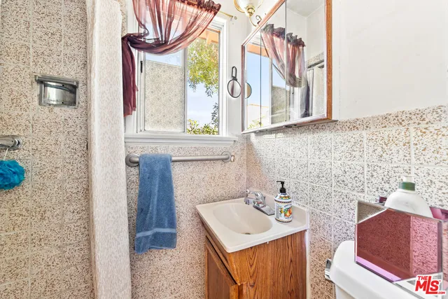 $1,279,000 | 12516 Greene Avenue, Los Angeles, CA 90066