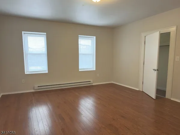 $1,975 | 39 Glenridge Avenue, Unit 5, Montclair, NJ 07042