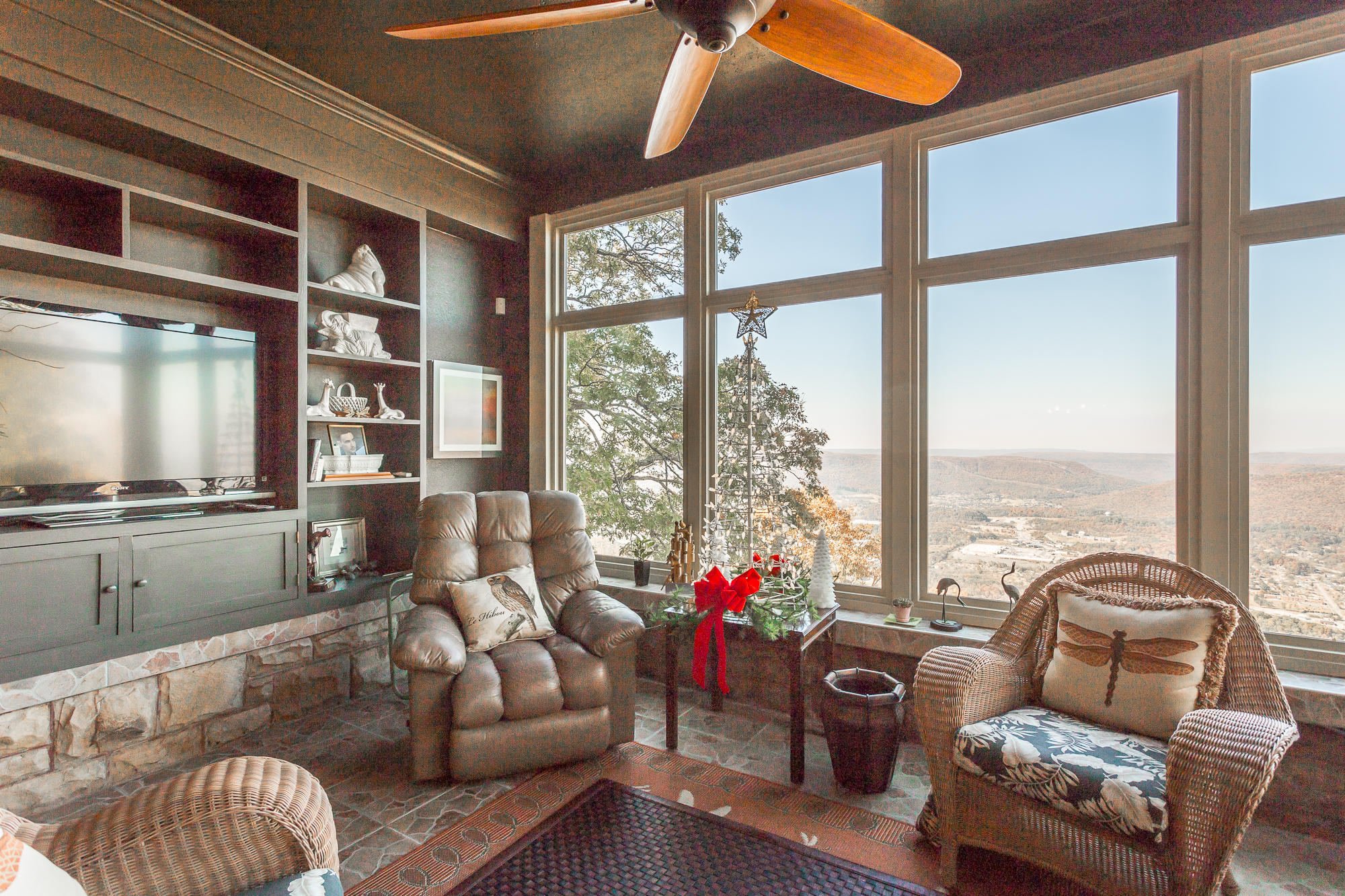 910 West Brow Road Lookout Mountain, TN 37350 - Photo 26 of 62 910 W Brow Road-31