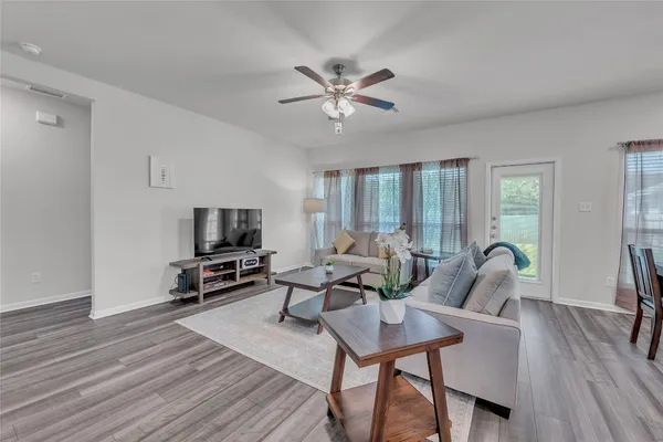 $4,300 | 425 Oxford Lane, Troy, TX 76579