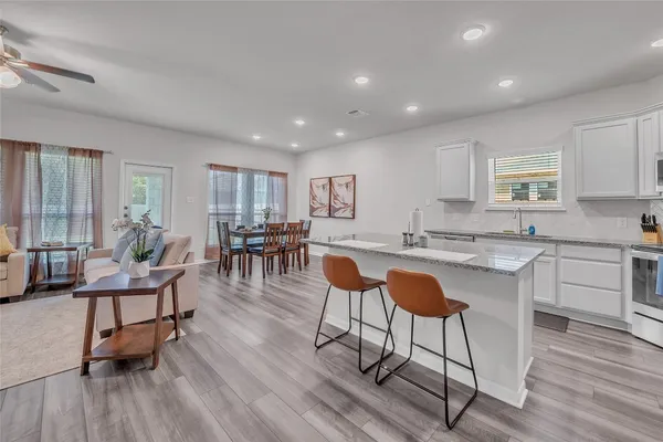 $4,300 | 425 Oxford Lane, Troy, TX 76579