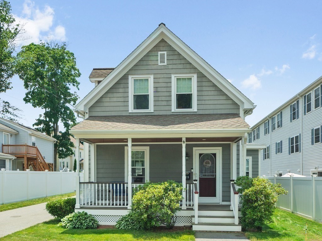 29 Ash Street Waltham, MA 02453 - Photo 31 of 37