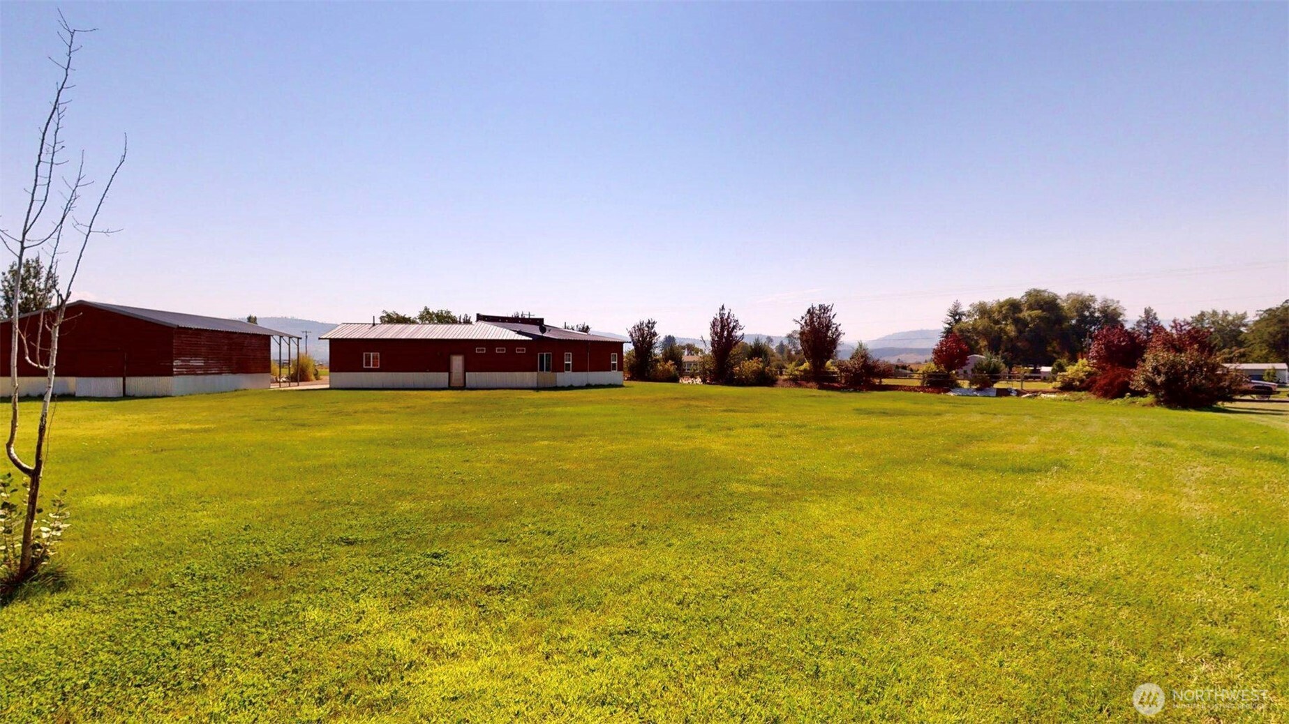 71 Shumway Road Omak, WA 98841 - Photo 35 of 40 a view of an ocean from a building