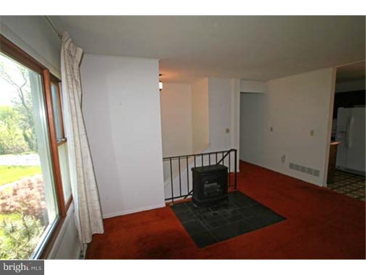3878 Red Lion Road Bear, DE 19701 - Photo 4 of 20 Living Room