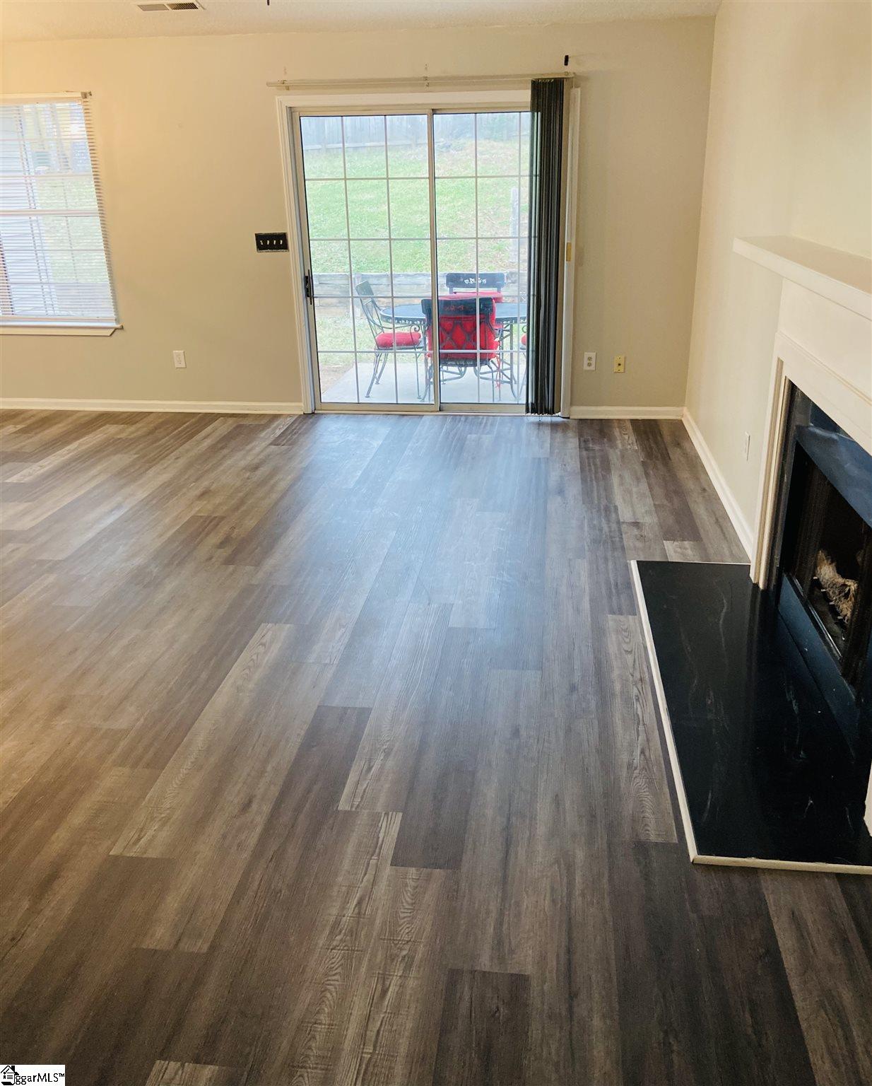 128 West Fall River Way Simpsonville, SC 29680 - Photo 6 of 11 Gallery Image 6