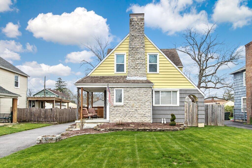 307 Demorest Road Columbus, OH 43204 - Photo 2 of 28 307 Demorest Road-4.jpg-SMALL