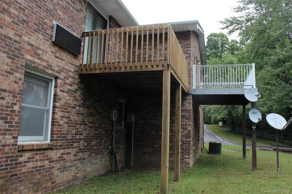 114 Falling Waters Road, Unit 1 Hendersonville, NC 28792 - Photo 19 of 20 Gallery Image 19