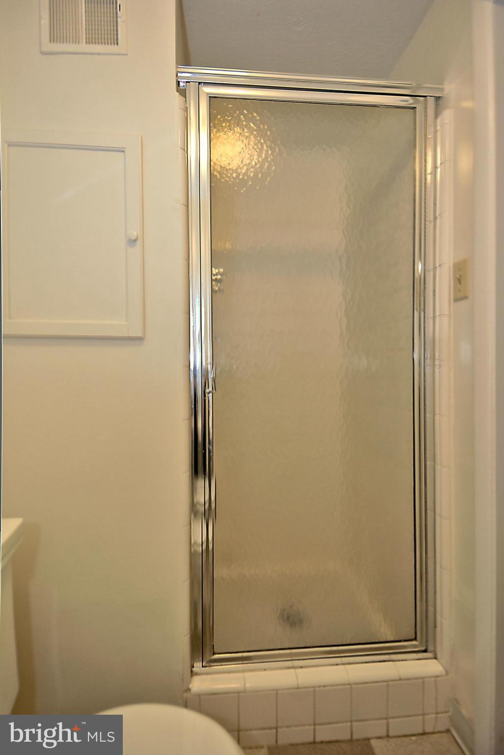5002 Sangamore Road Bethesda, MD 20816 - Photo 22 of 30 Bath