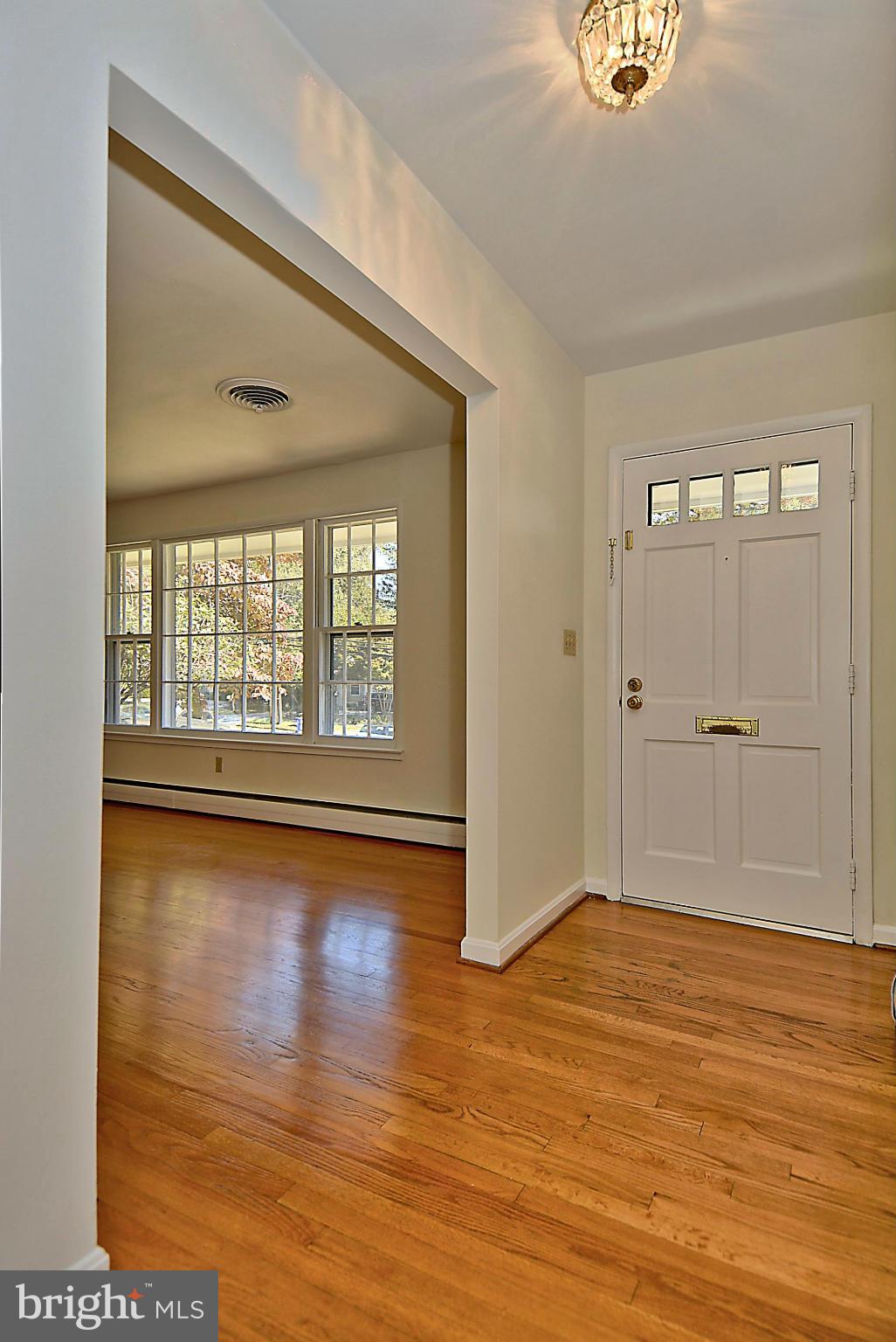 5002 Sangamore Road Bethesda, MD 20816 - Photo 4 of 30 Interior (General)
