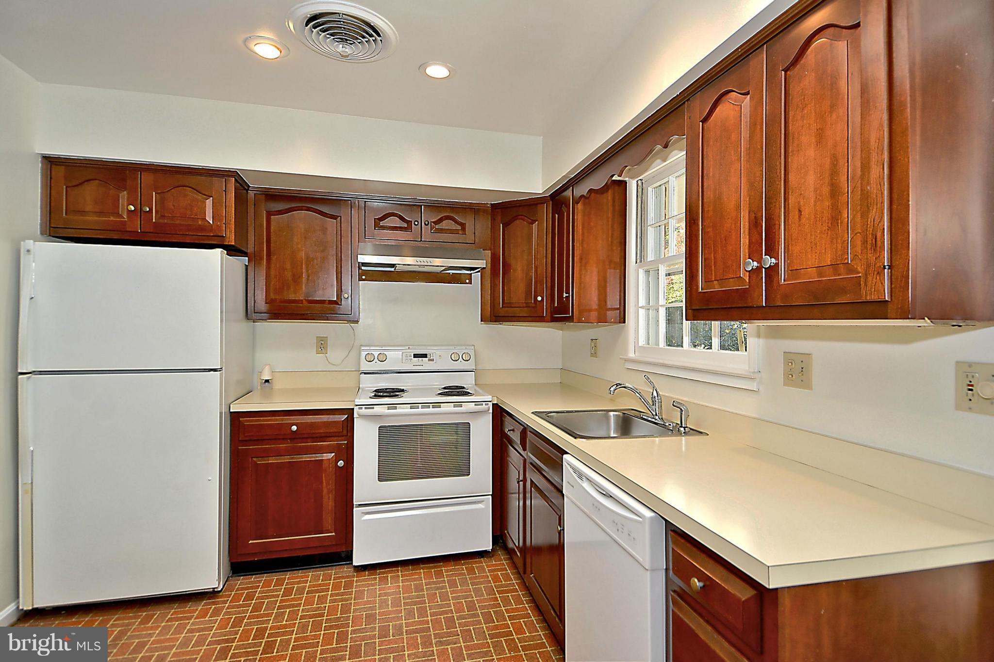 5002 Sangamore Road Bethesda, MD 20816 - Photo 8 of 30 Kitchen