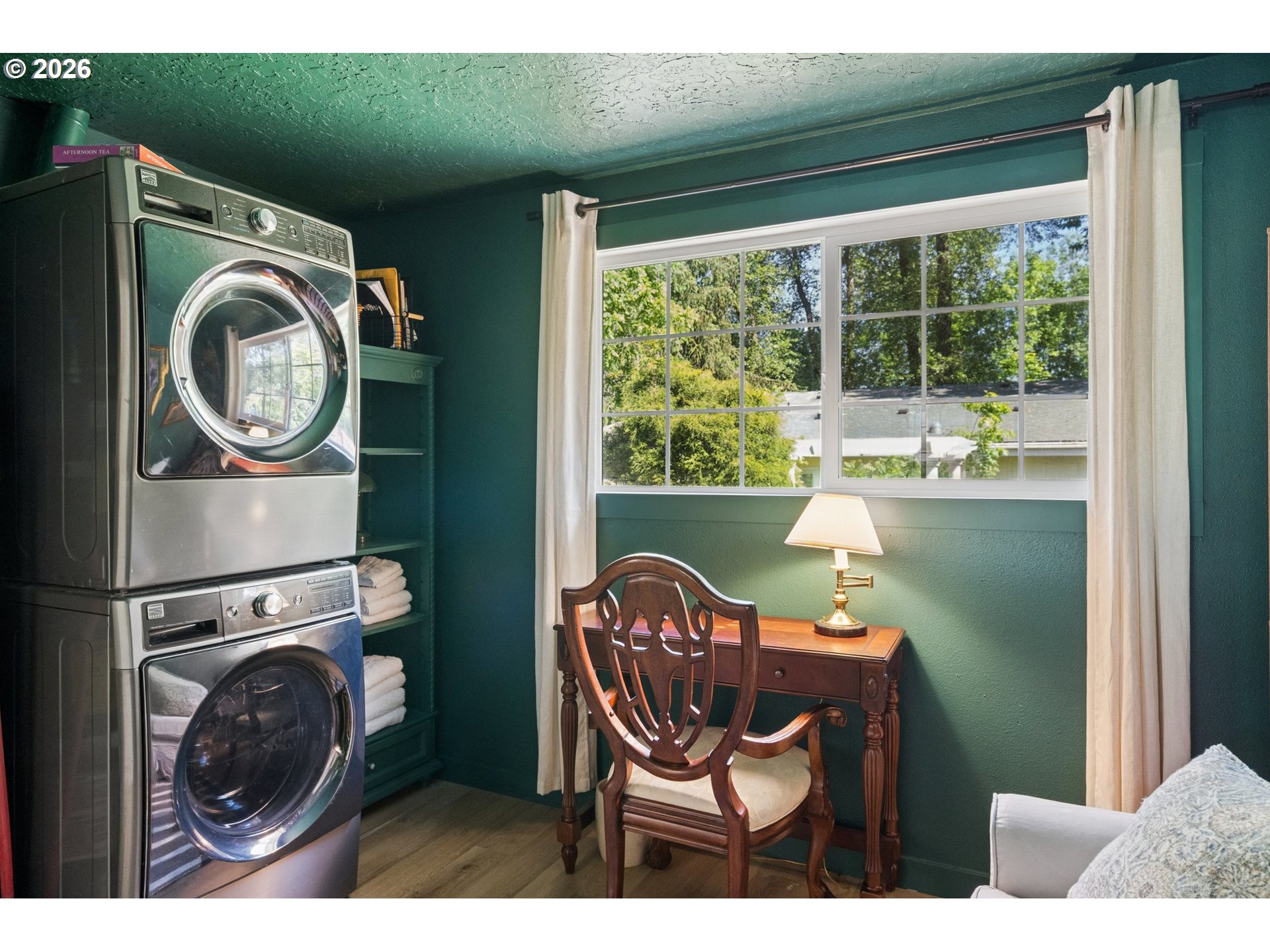 10835 Southwest 39th Avenue Portland, OR 97219 - Photo 22 of 43